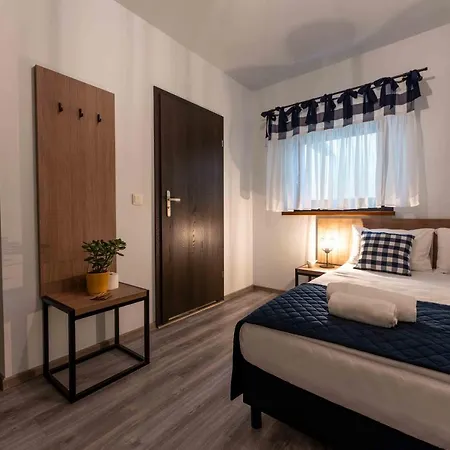 Do Poduchy Hotel 2*