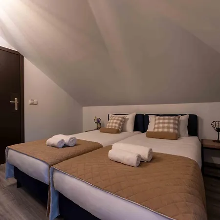 Hotel Do Poduchy 2*